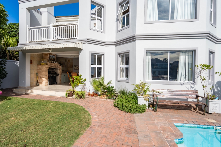 5 Bedroom Property for Sale in Royal Alfred Marina Eastern Cape